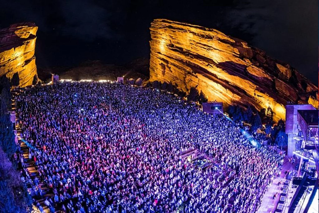 Colorado Springs to Red Rocks luxury shuttle and limo service