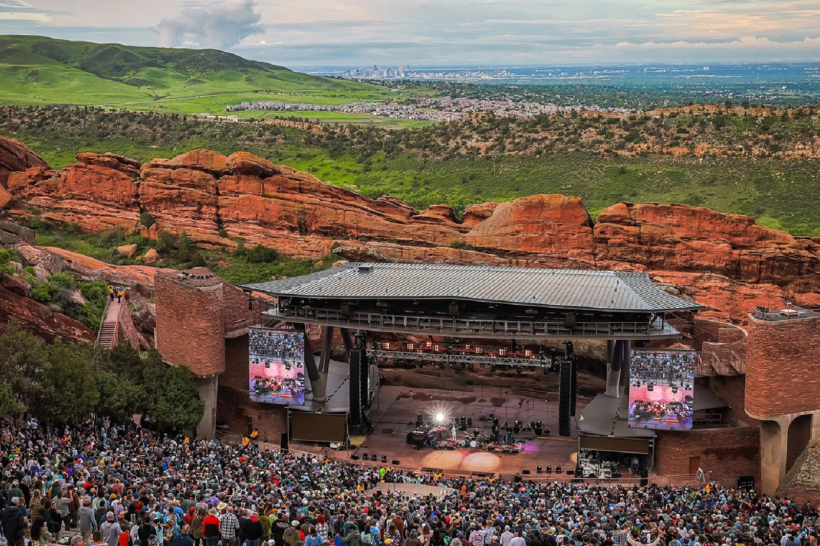 Fort Collins to Red Rocks shuttle with luxury bus and limo